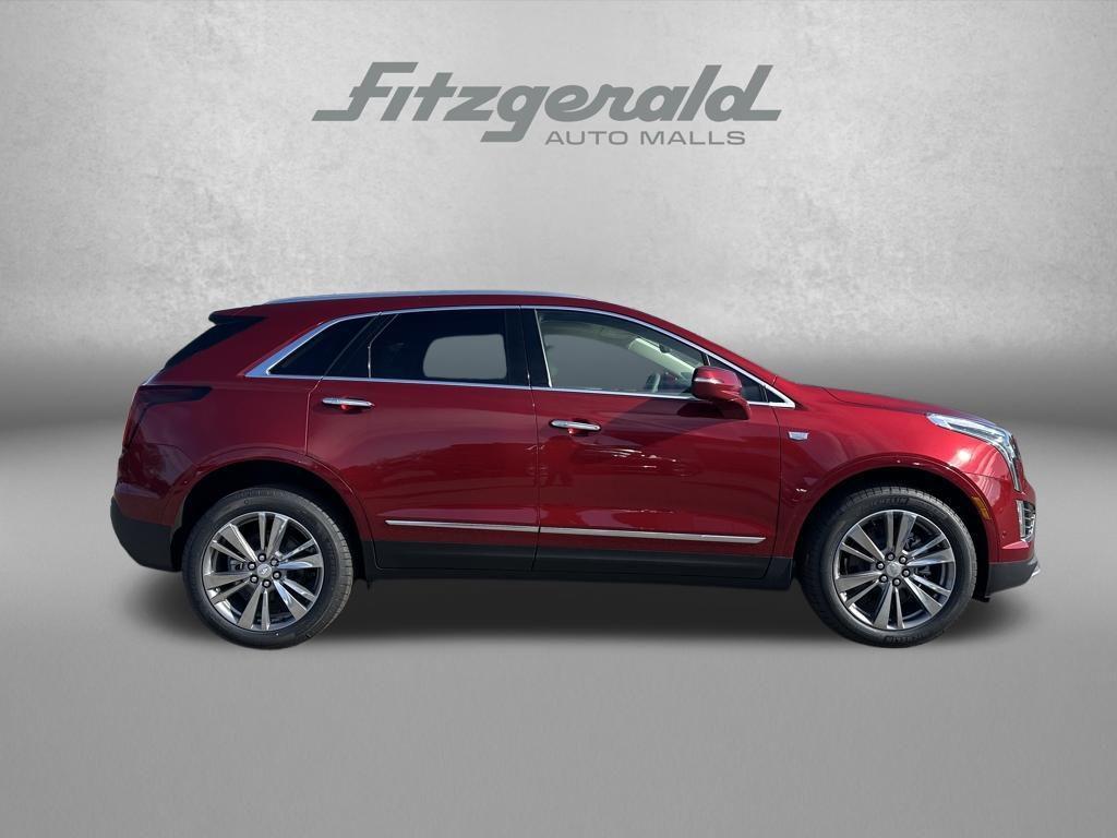 new 2026 Cadillac XT5 car, priced at $58,015