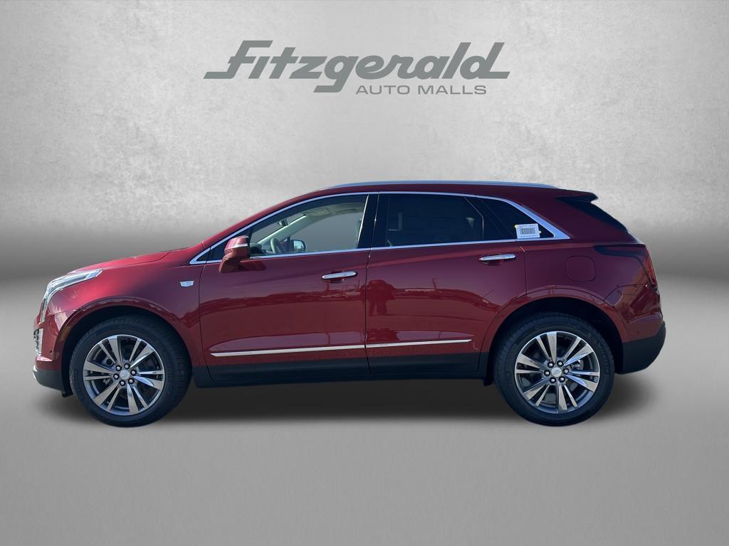 new 2026 Cadillac XT5 car, priced at $58,015