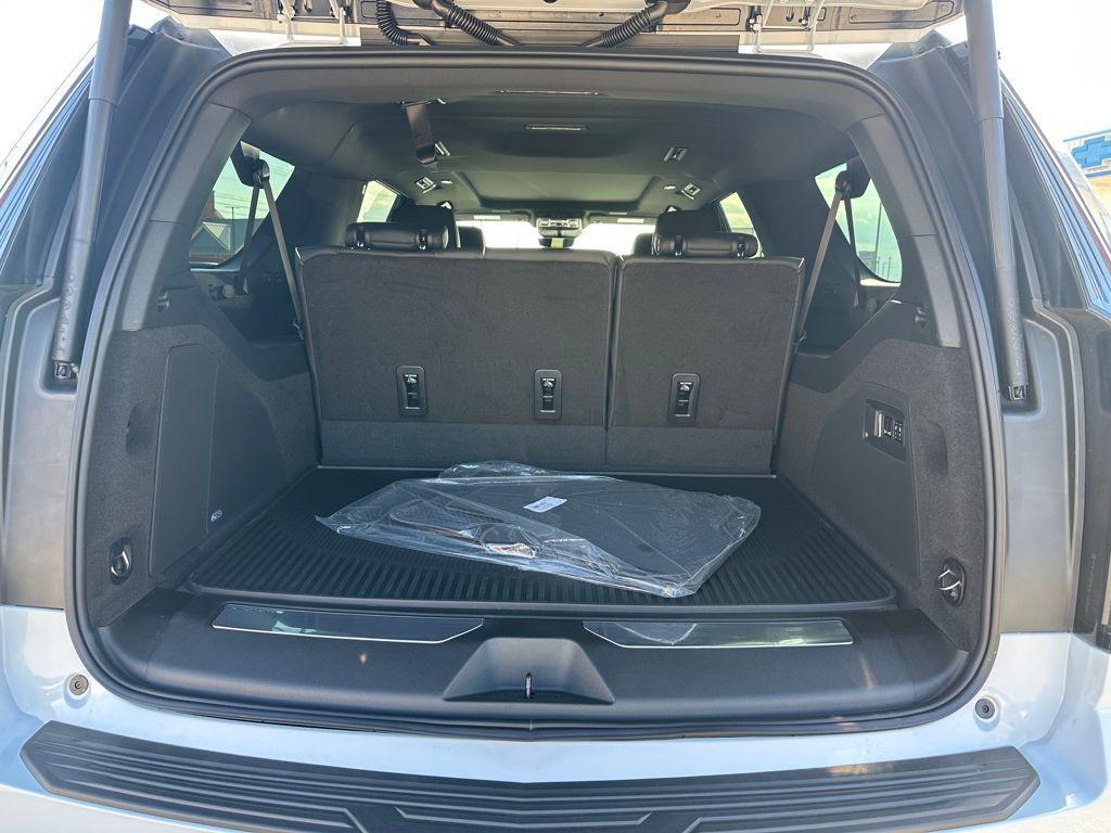 new 2026 Cadillac Escalade ESV car, priced at $118,279