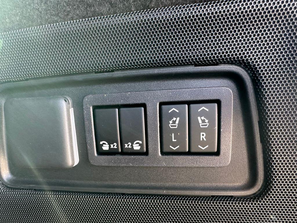 new 2026 Cadillac Escalade ESV car, priced at $118,279