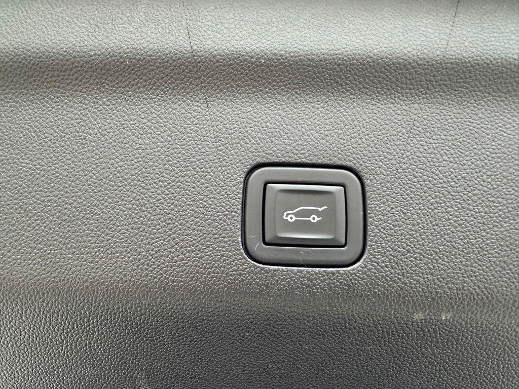 used 2023 Chevrolet Suburban car, priced at $43,776