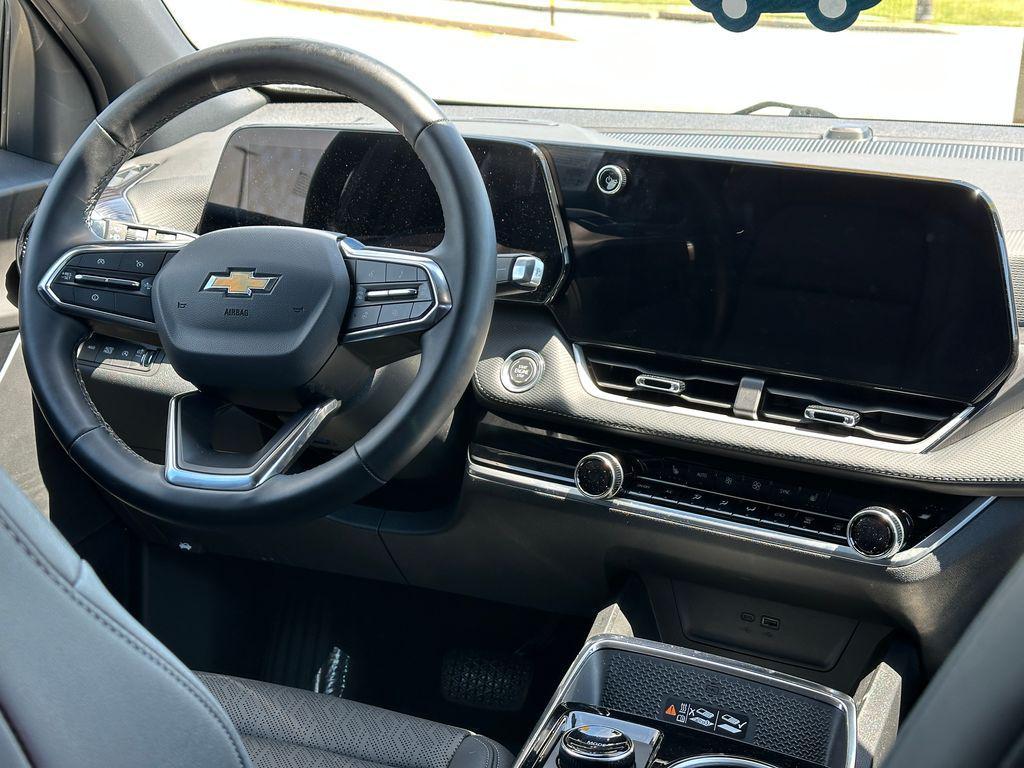 used 2026 Chevrolet Equinox car, priced at $30,776