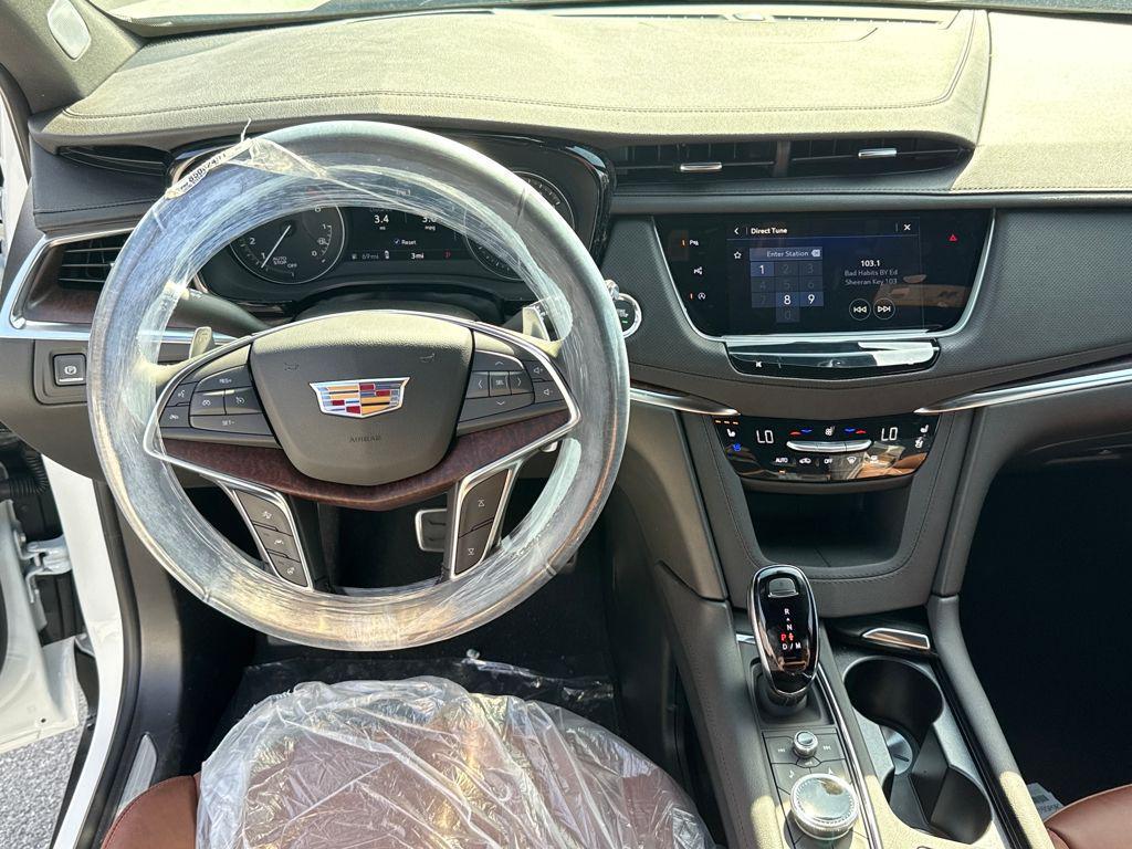 new 2026 Cadillac XT5 car, priced at $68,179