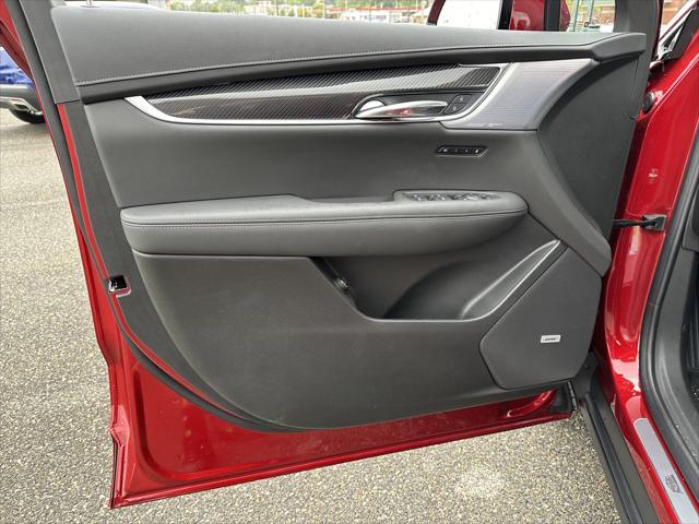 new 2025 Cadillac XT6 car, priced at $54,940