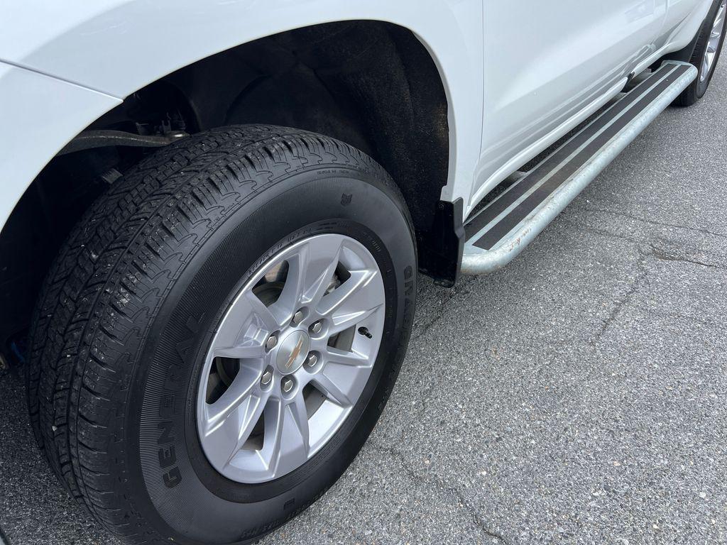 used 2025 Chevrolet Silverado 1500 car, priced at $33,776