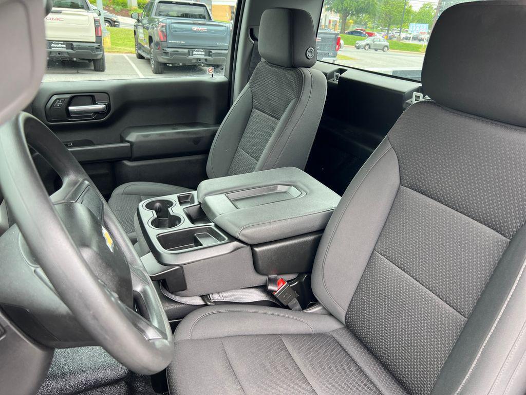 used 2025 Chevrolet Silverado 1500 car, priced at $33,776