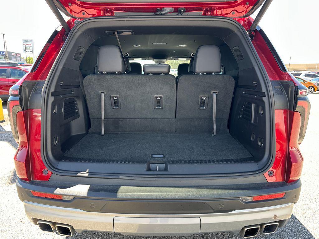 used 2026 Chevrolet Traverse car, priced at $44,076