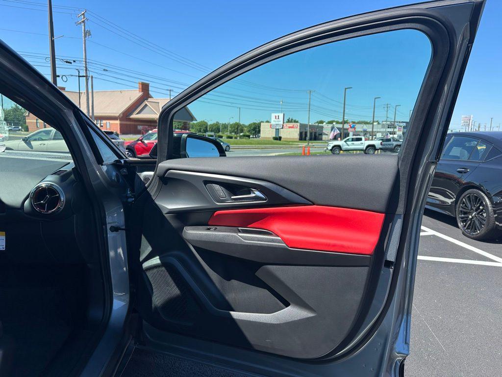 new 2025 Chevrolet Equinox EV car, priced at $43,569
