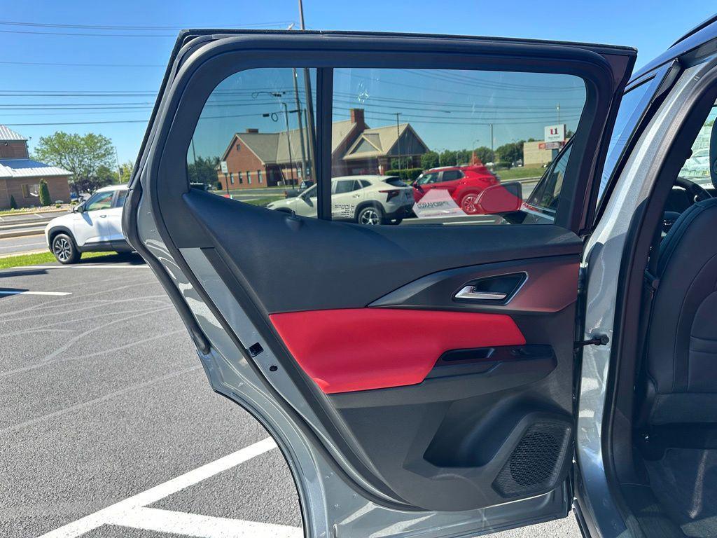 new 2025 Chevrolet Equinox EV car, priced at $43,569
