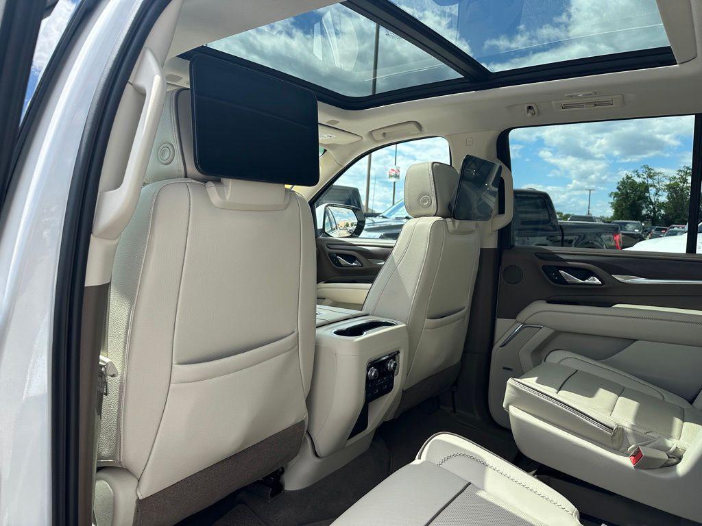 used 2021 GMC Yukon car, priced at $48,276