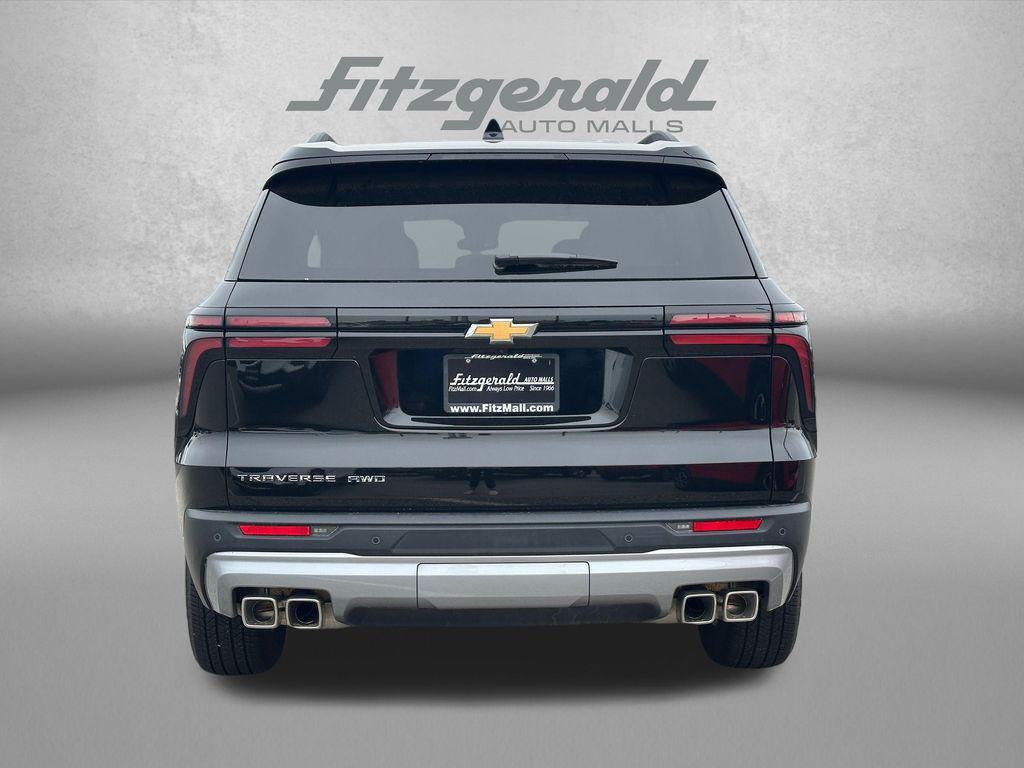 used 2026 Chevrolet Traverse car, priced at $43,776