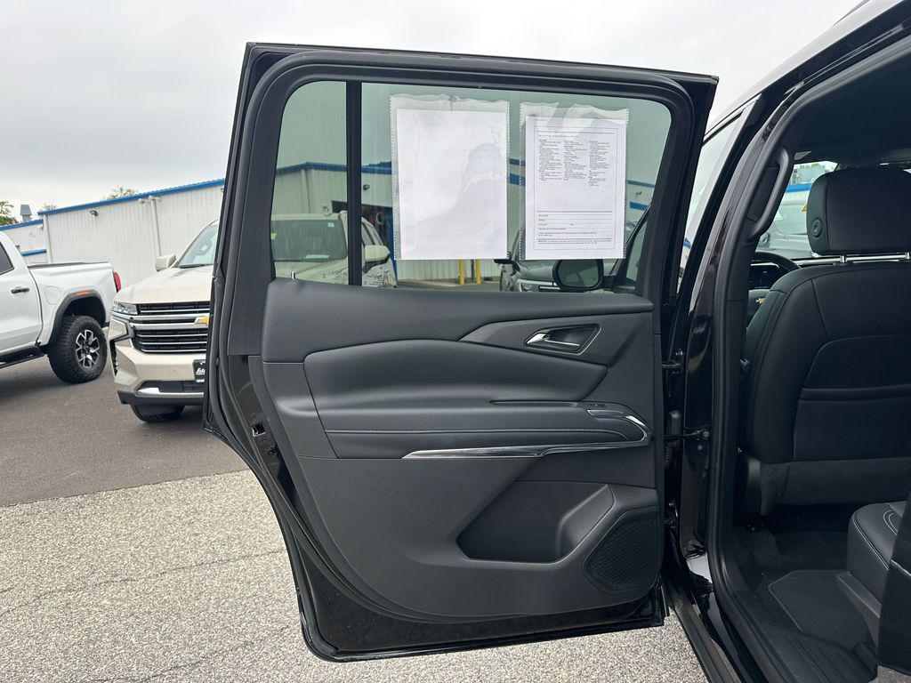 used 2026 Chevrolet Traverse car, priced at $43,776