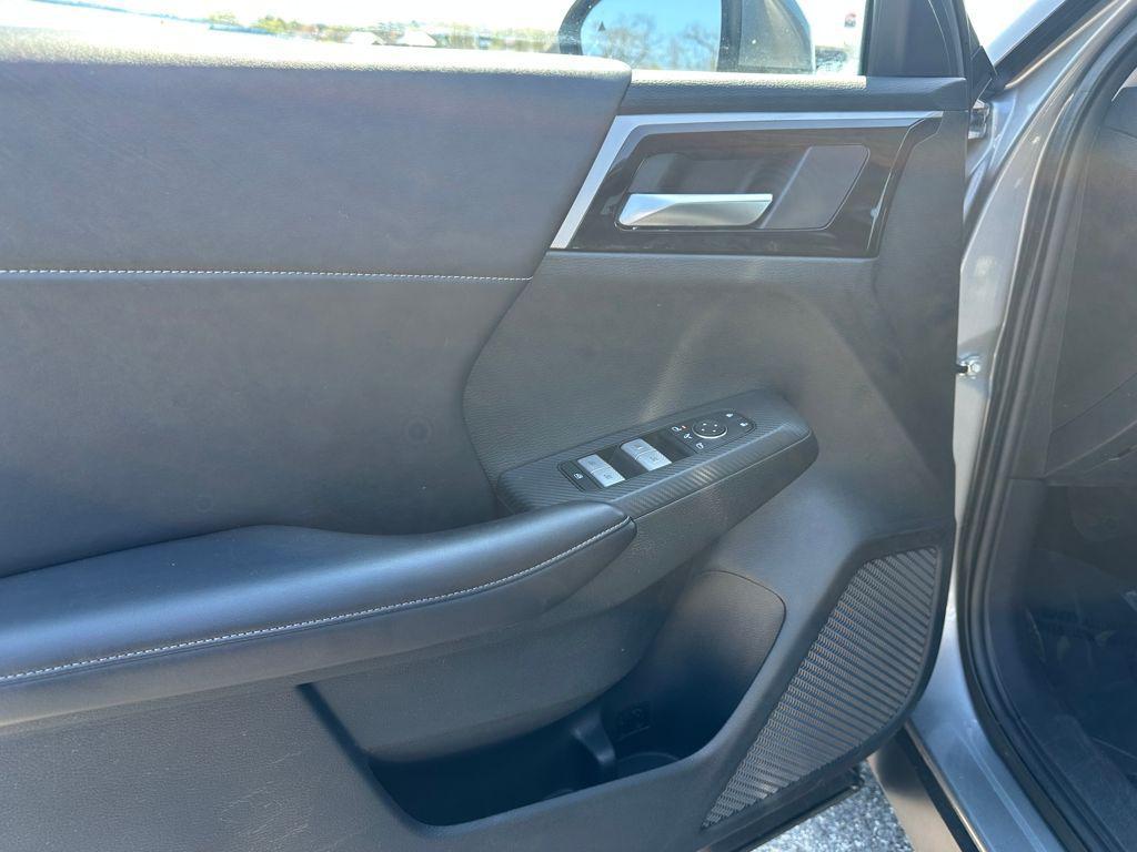 used 2024 Mitsubishi Outlander car, priced at $24,776