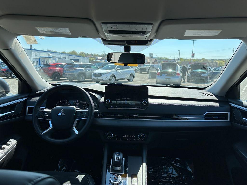 used 2024 Mitsubishi Outlander car, priced at $24,776