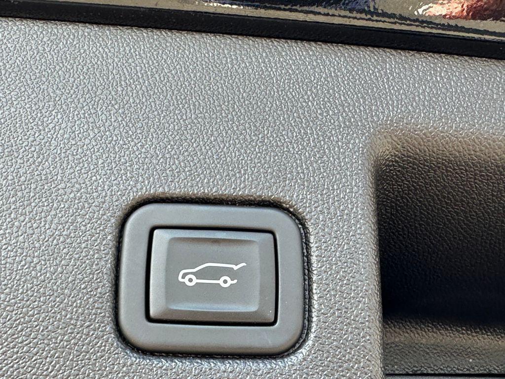 used 2024 Chevrolet Equinox car, priced at $23,776