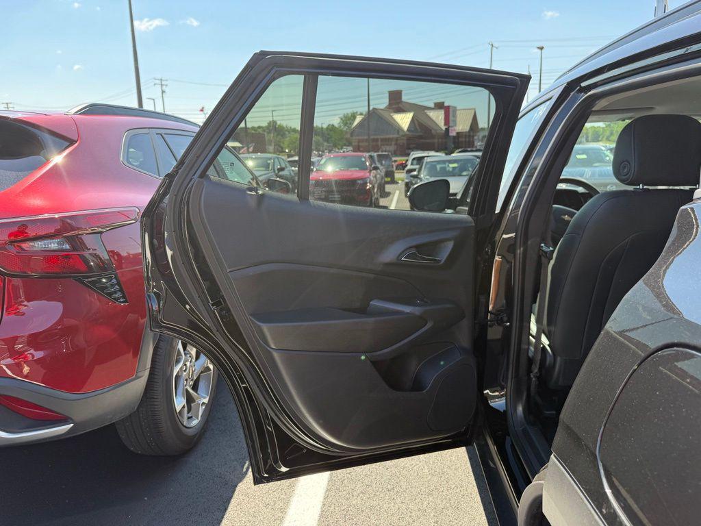 used 2025 Chevrolet Trax car, priced at $22,376