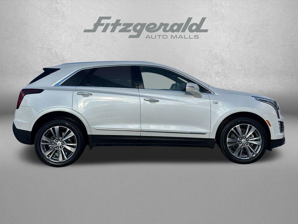 used 2025 Cadillac XT5 car, priced at $40,477