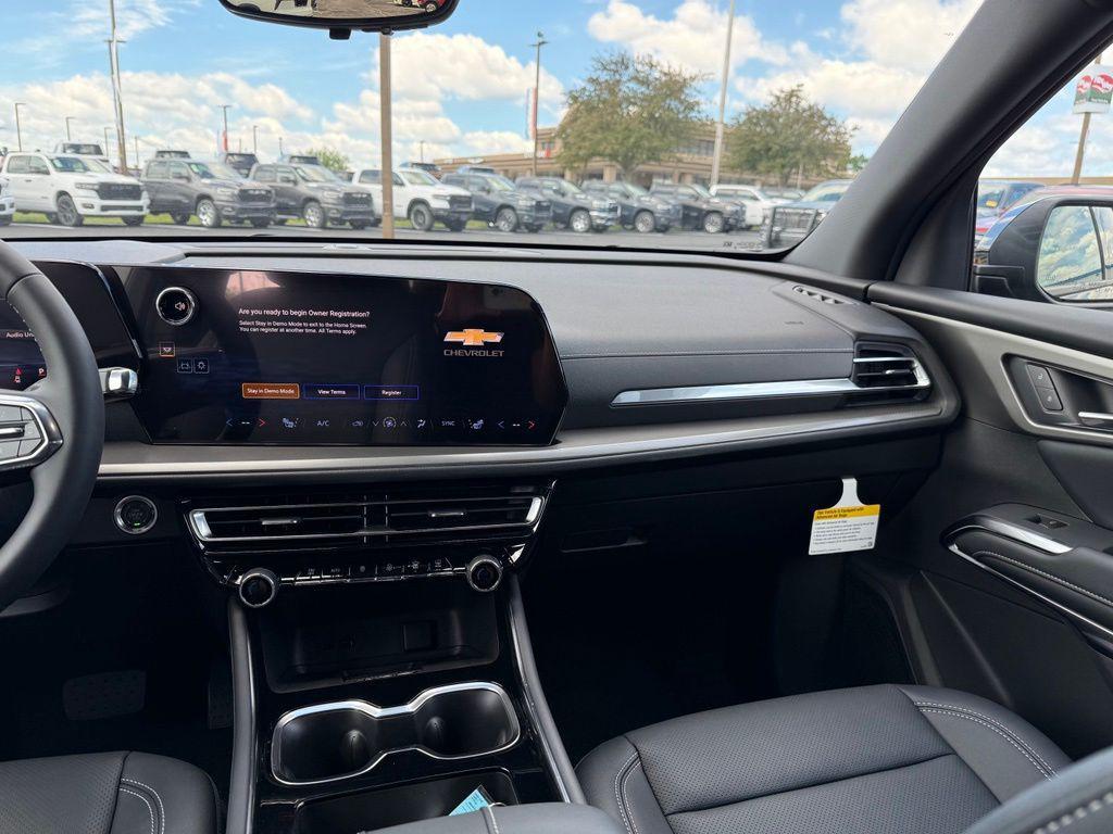 new 2026 Chevrolet Traverse car, priced at $45,665