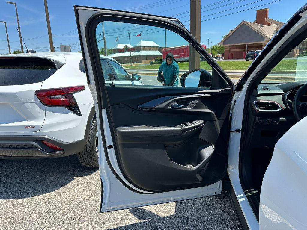 used 2023 Chevrolet TrailBlazer car, priced at $24,776