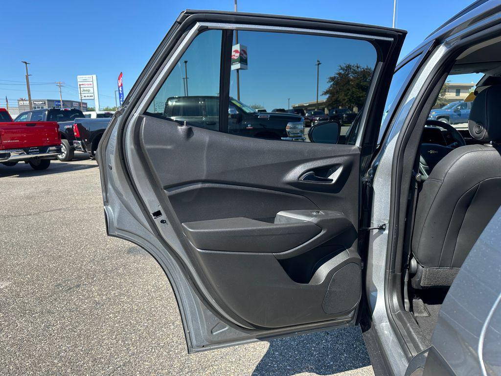 used 2025 Chevrolet Trax car, priced at $23,276