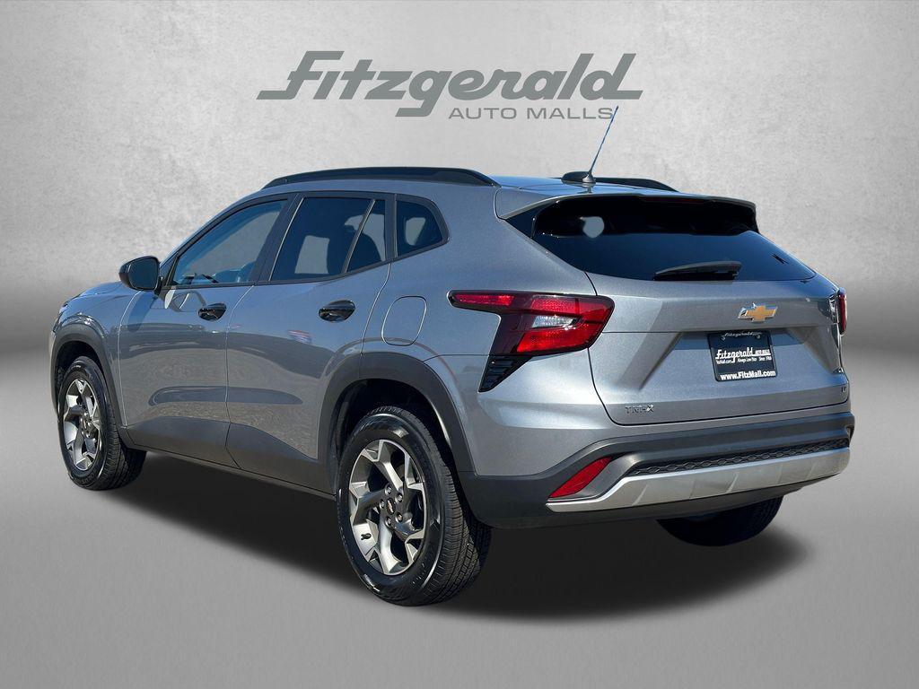 used 2025 Chevrolet Trax car, priced at $23,276