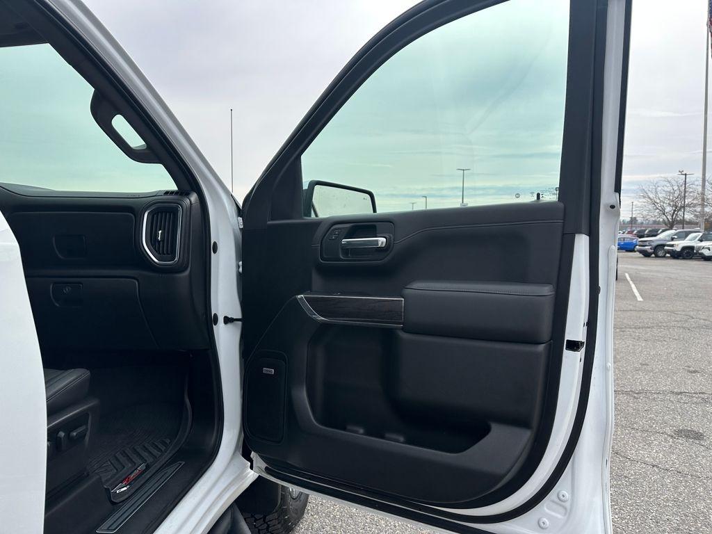 used 2022 Chevrolet Silverado 1500 Limited car, priced at $38,276