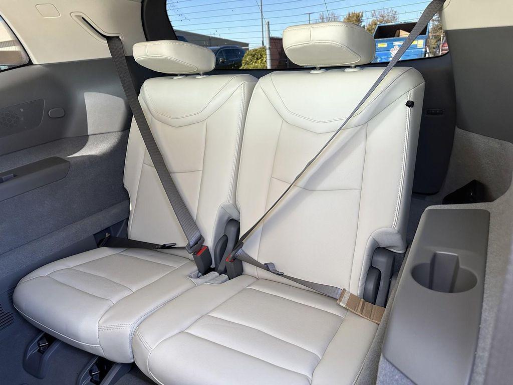 used 2024 Cadillac XT6 car, priced at $44,977