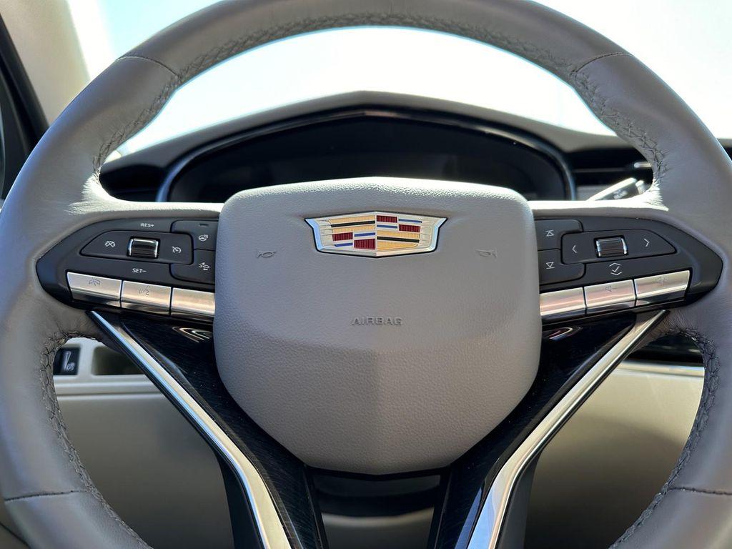 used 2024 Cadillac XT6 car, priced at $44,977