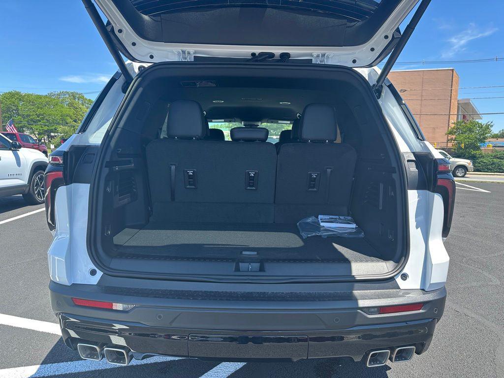 new 2026 Chevrolet Traverse car, priced at $47,481