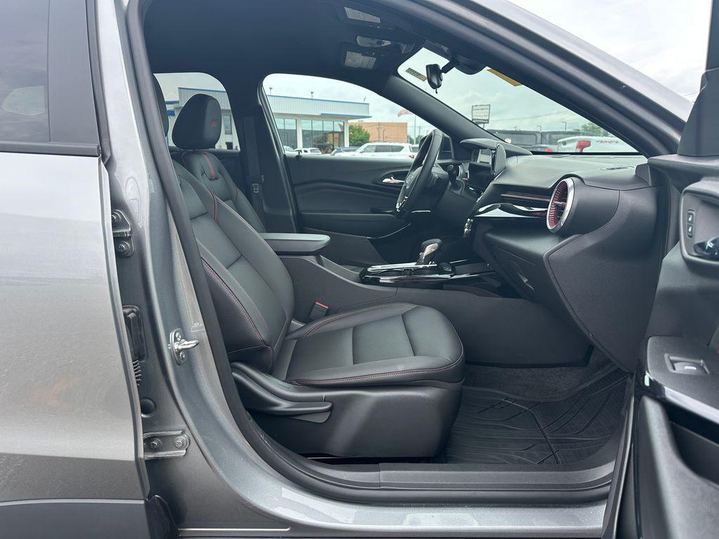 used 2025 Chevrolet Trax car, priced at $24,276