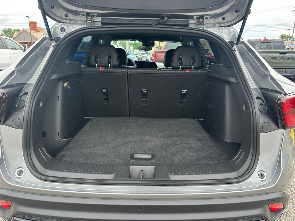 used 2025 Chevrolet Trax car, priced at $24,276
