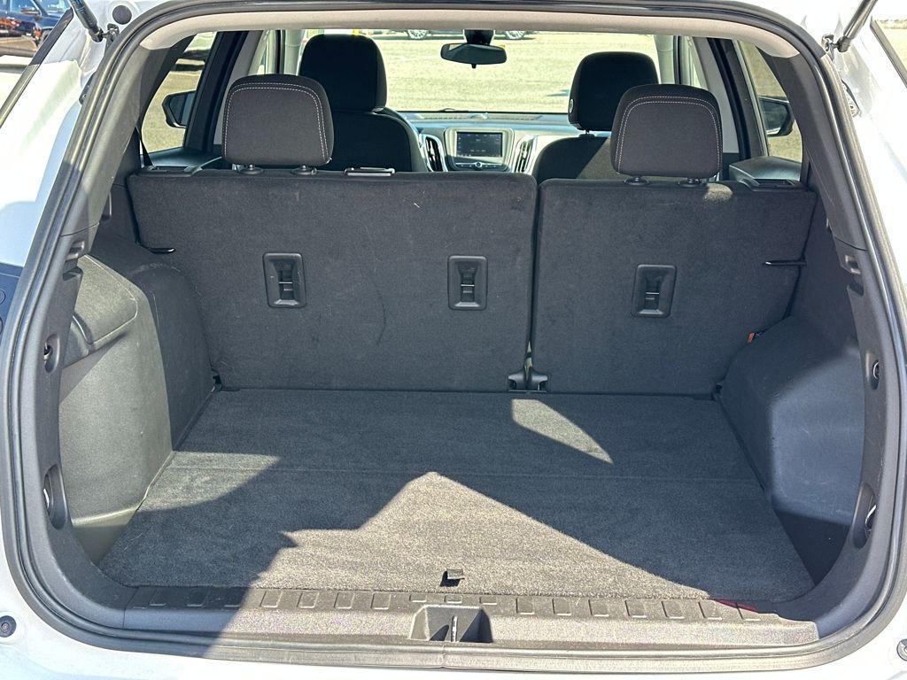 used 2023 Chevrolet Equinox car, priced at $22,276
