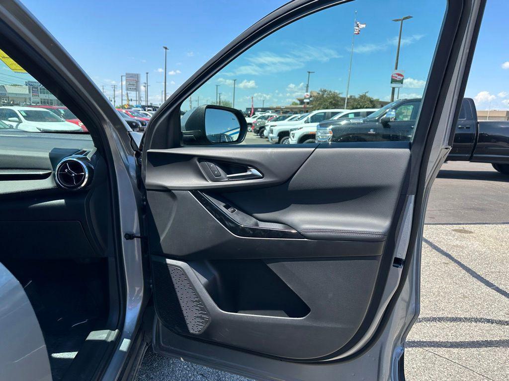 used 2026 Chevrolet Equinox car, priced at $30,776
