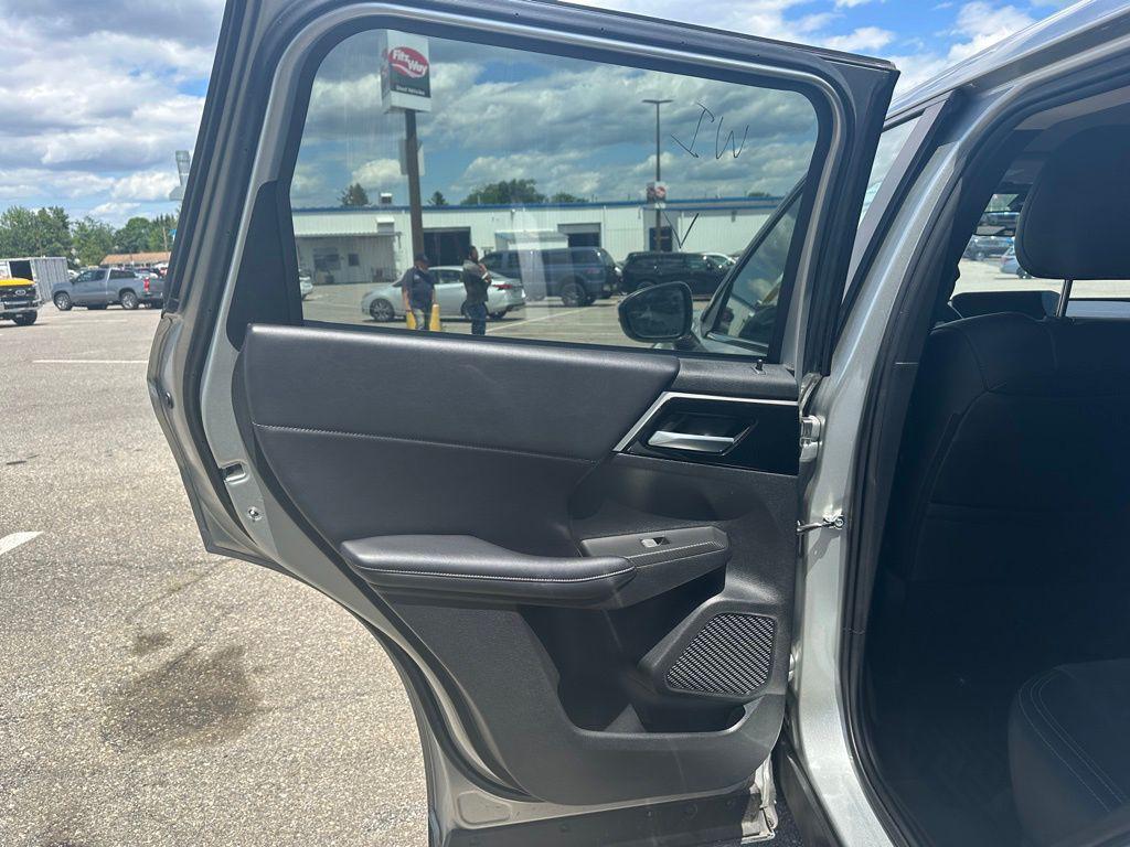 used 2024 Mitsubishi Outlander car, priced at $24,276