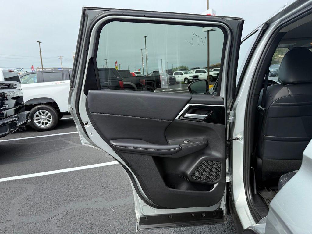 used 2024 Mitsubishi Outlander car, priced at $23,276