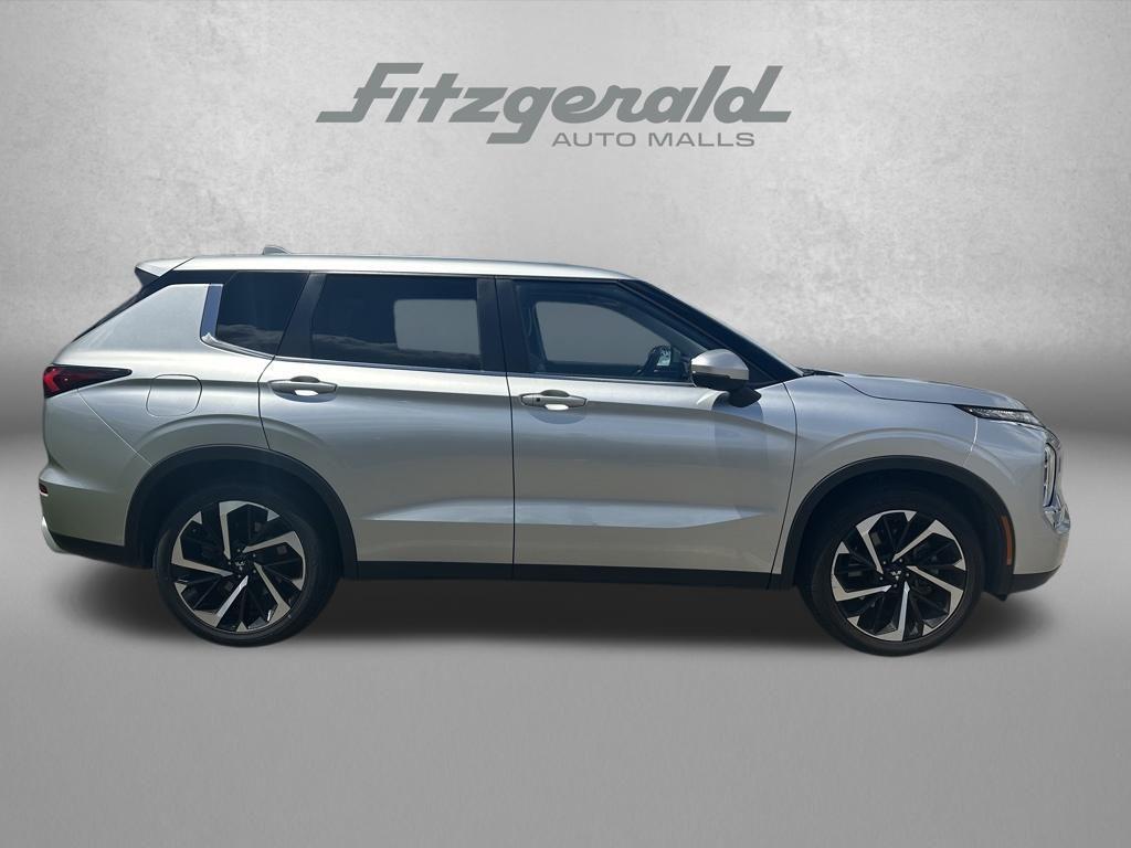 used 2024 Mitsubishi Outlander car, priced at $24,276