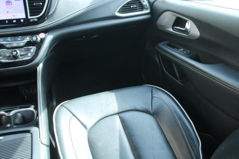 used 2025 Chrysler Pacifica car, priced at $34,000