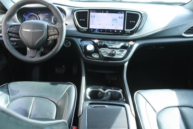 used 2025 Chrysler Pacifica car, priced at $34,000