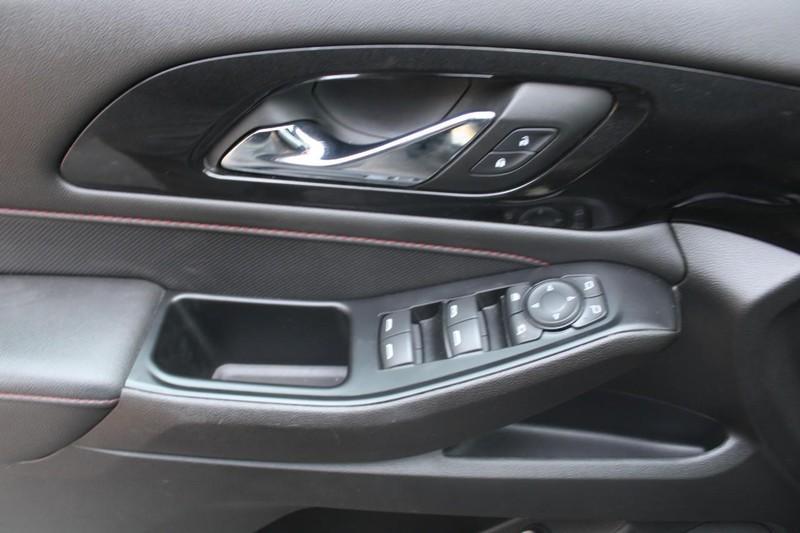 used 2022 Chevrolet Traverse car, priced at $34,399
