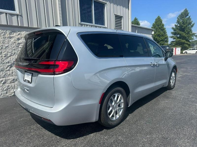 new 2026 Chrysler Pacifica car, priced at $42,200
