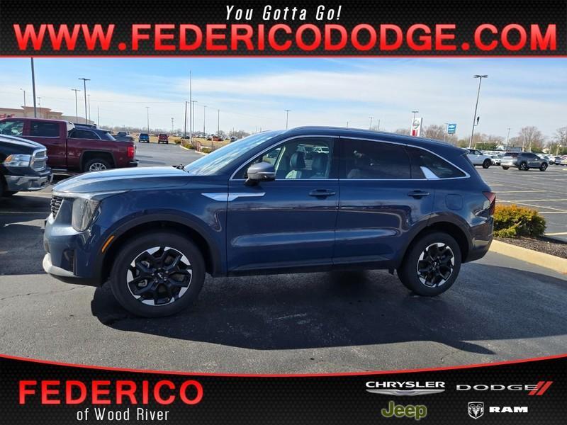 used 2024 Kia Sorento car, priced at $28,900