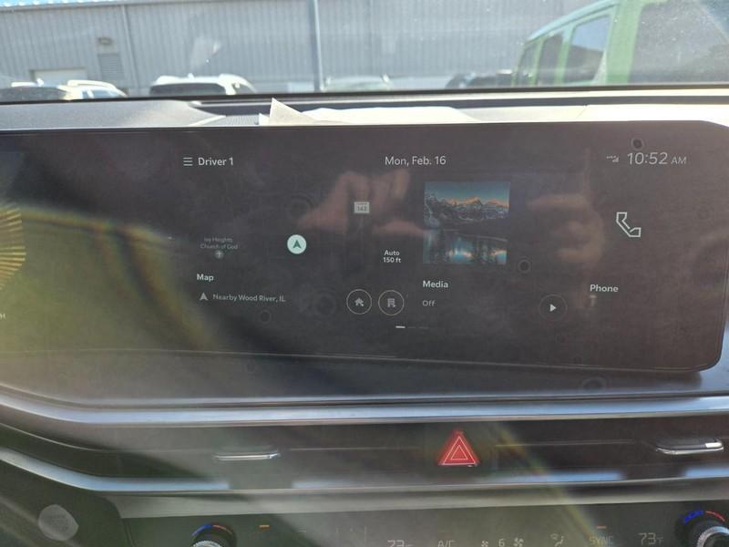 used 2024 Kia Sorento car, priced at $28,900