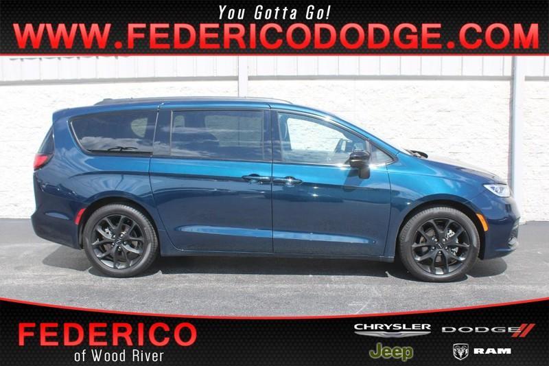 used 2024 Chrysler Pacifica car, priced at $35,995