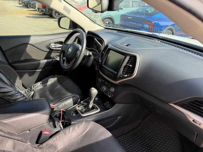 used 2016 Jeep Cherokee car, priced at $10,500