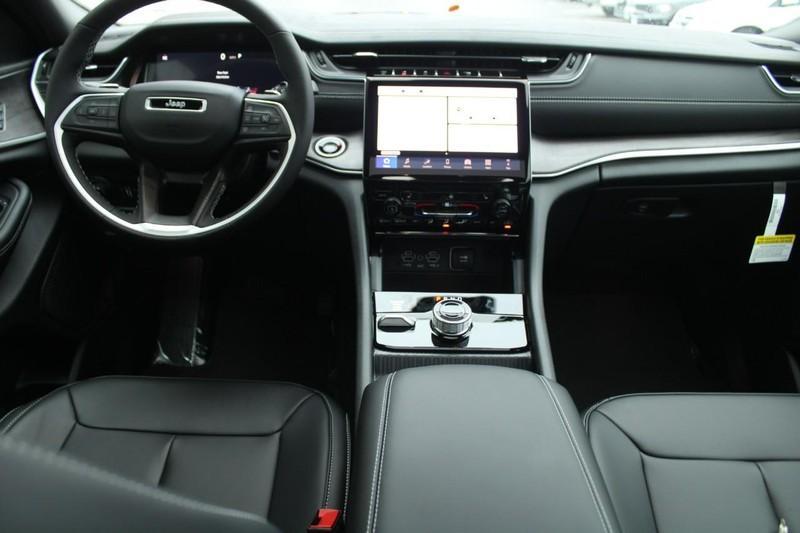new 2025 Jeep Grand Cherokee L car, priced at $47,235