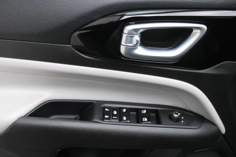 used 2023 Jeep Compass car, priced at $25,800