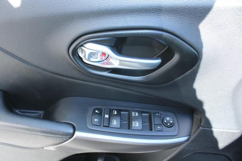 used 2022 Jeep Cherokee car, priced at $23,900