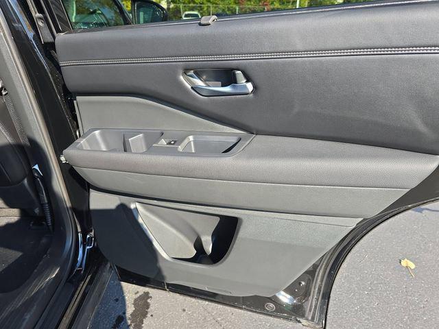 used 2024 Nissan Pathfinder car, priced at $36,098