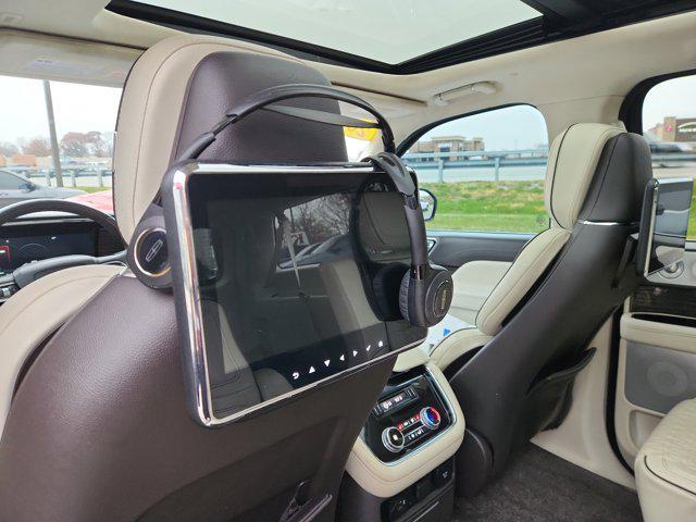 used 2021 Lincoln Navigator car, priced at $40,272