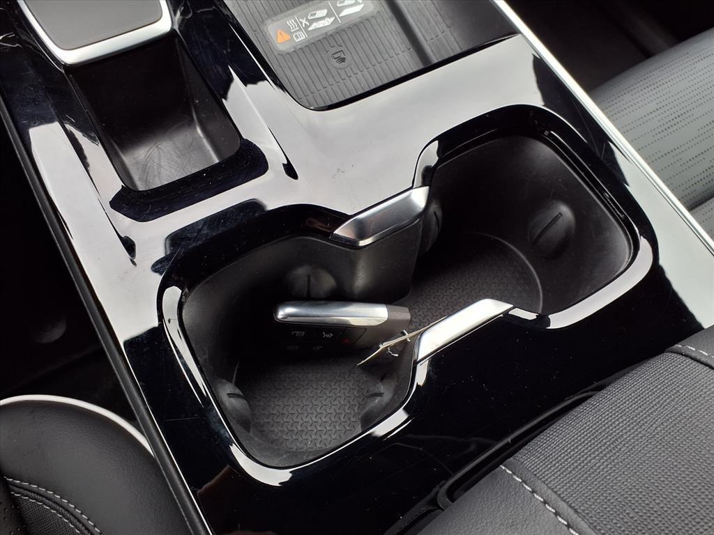 used 2025 Buick Enclave car, priced at $40,371